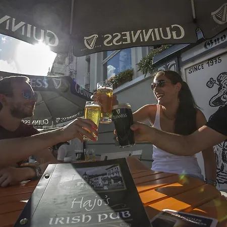 Hajo's Germania & Irish Pub Domek letniskowy *