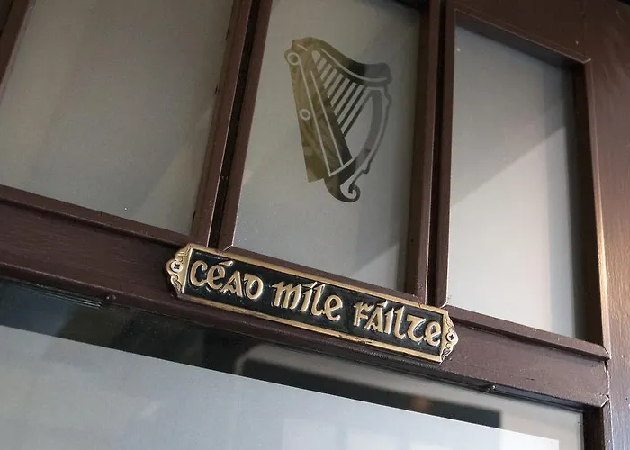 Hajo's Germania & Irish Pub Lodge *