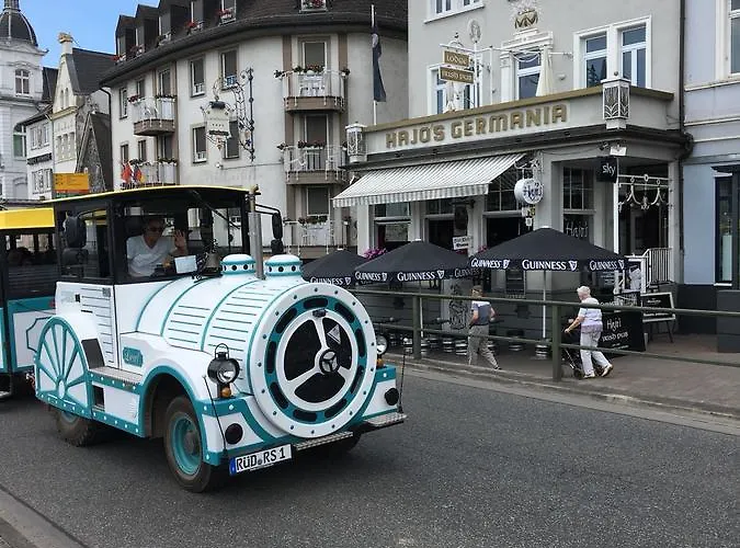 Hajo's Germania & Irish Pub Lodge *